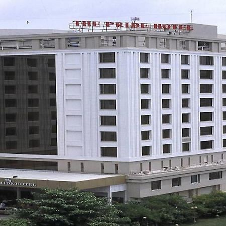 Pride Plaza Hotel, Ахмедабад Экстерьер фото